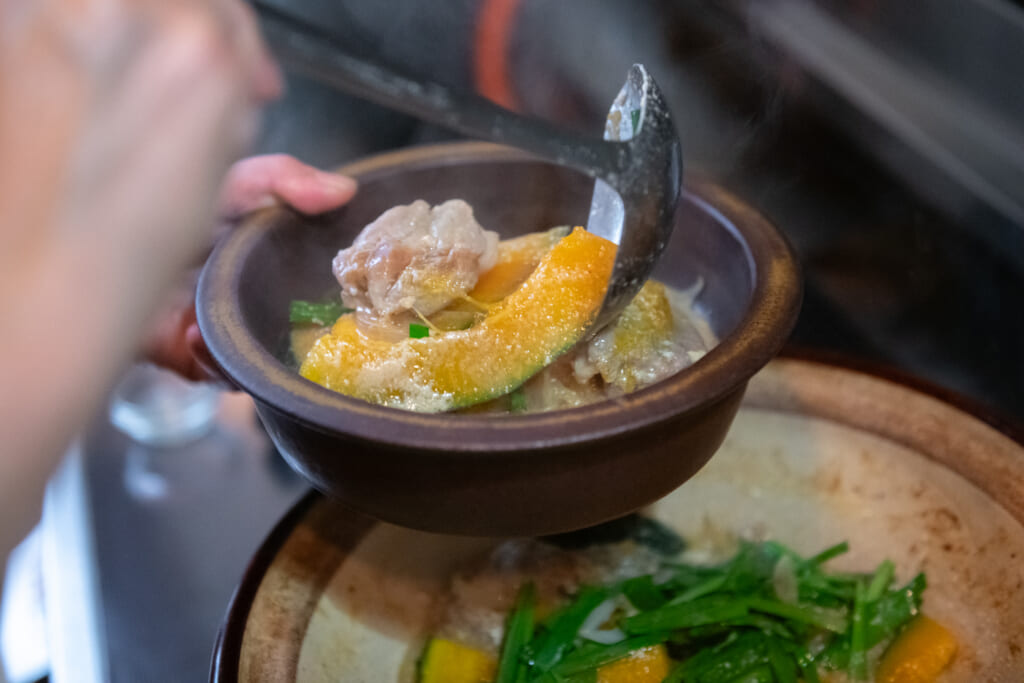 せわしない年末の養生レシピ。 薬膳料理家・山田奈美さんに教わる かぼちゃが主役のほっこり煮込み