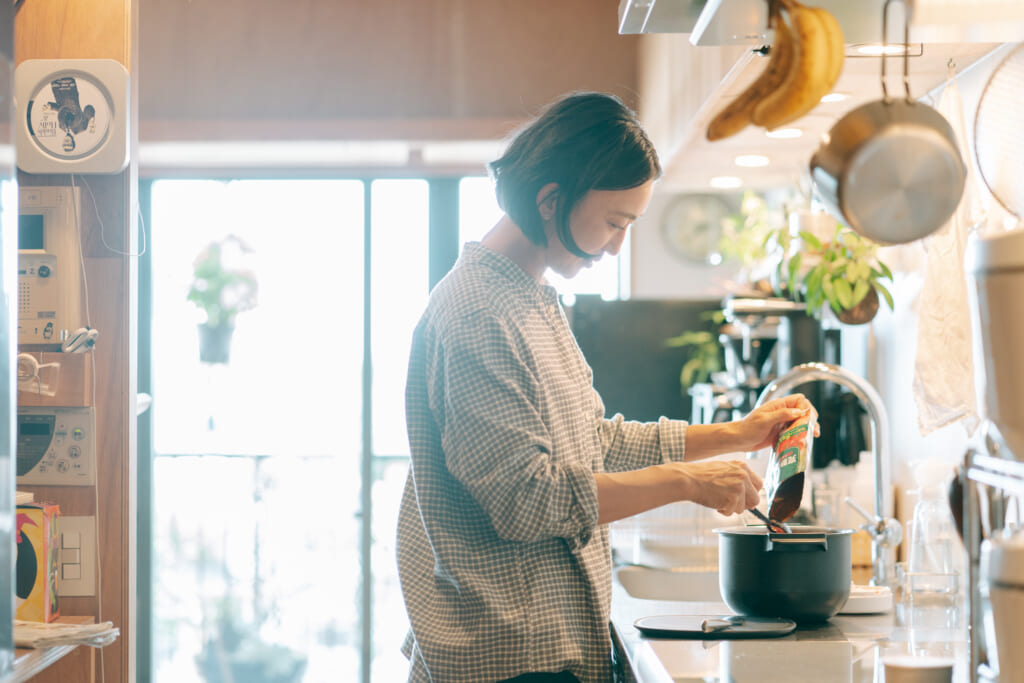 「料理は苦手」と認めて無理しない。本多さおりさんの「考えない」料理のコツ