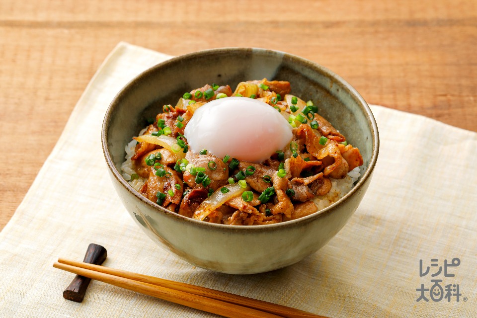 やみつきにんにく豚丼(豚バラ薄切り肉+玉ねぎを使ったレシピ)