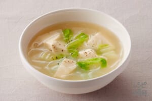 春雨の鶏白湯スープ