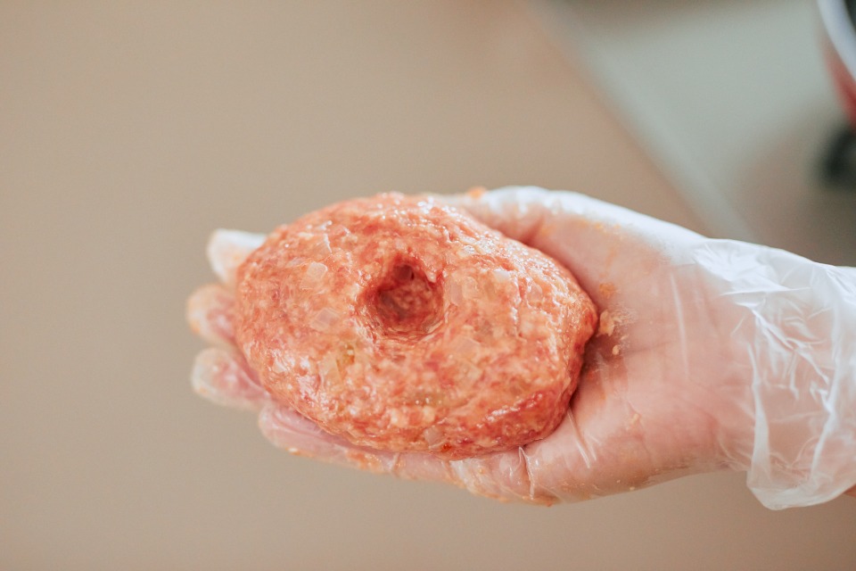 「うま味」たっぷりジューシーハンバーグの作り方_3_1