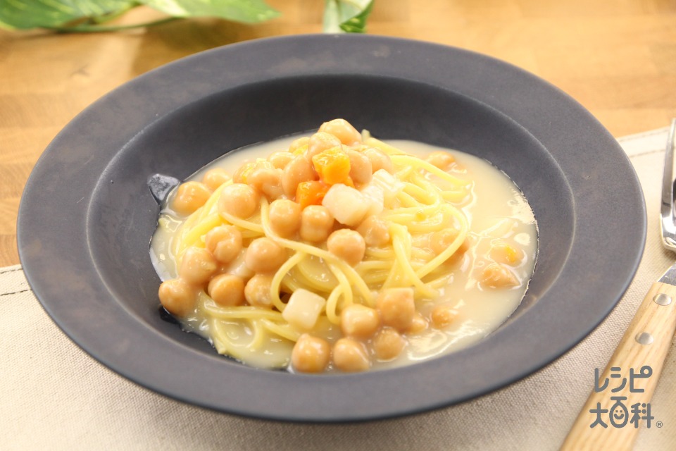 豆と野菜のクラムチャウダーポタージュパスタ