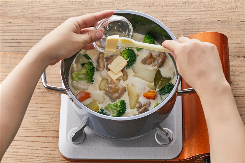 チキンクリームシチュー＜塩分控えめ＞の作り方_4_1