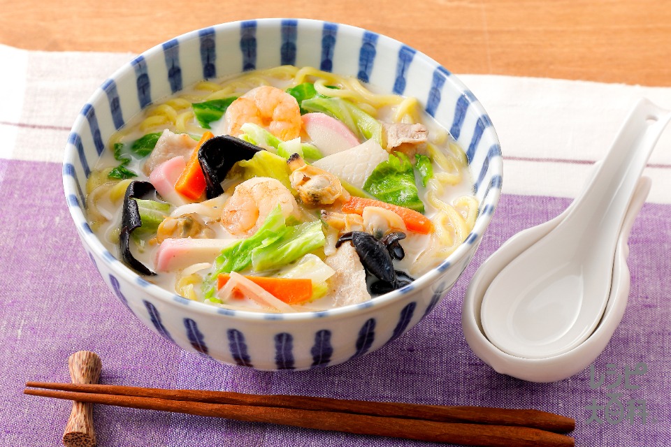うま味ちゃんぽん(中華生めん+冷凍シーフードミックスを使ったレシピ)