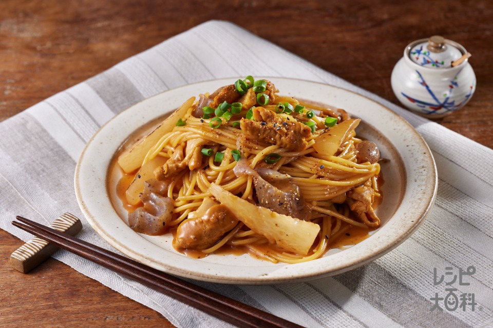 もつ煮込み風パスタ(スパゲッティ+大根を使ったレシピ)