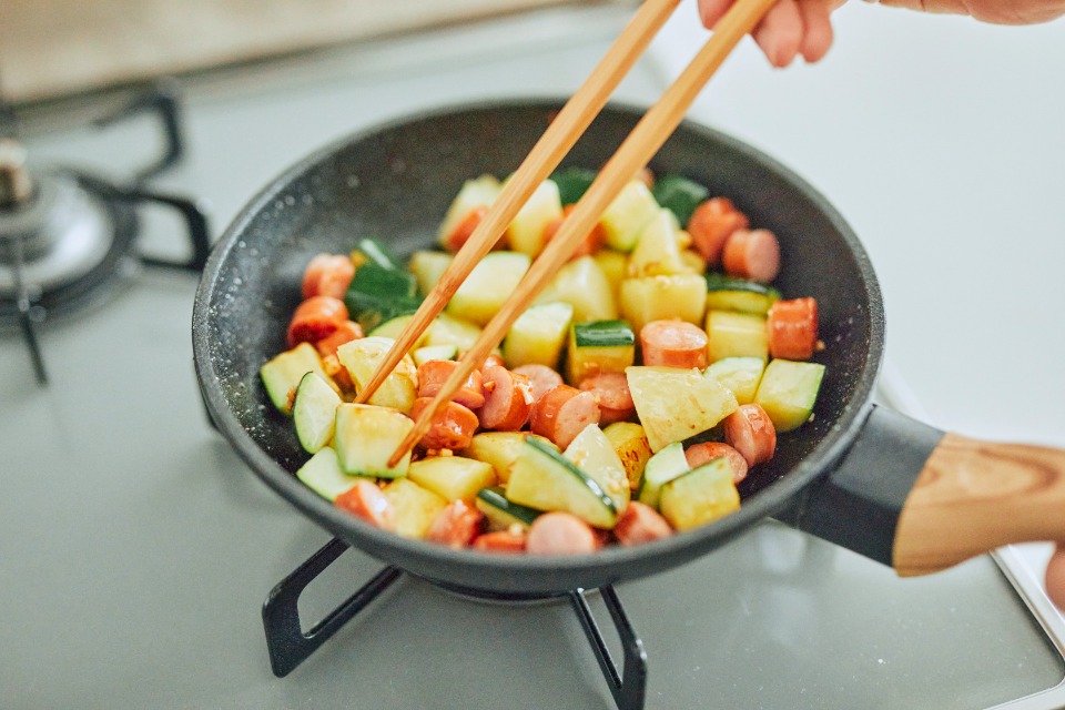 ズッキーニとソーセージのイタリアンオムレツの作り方_3_1