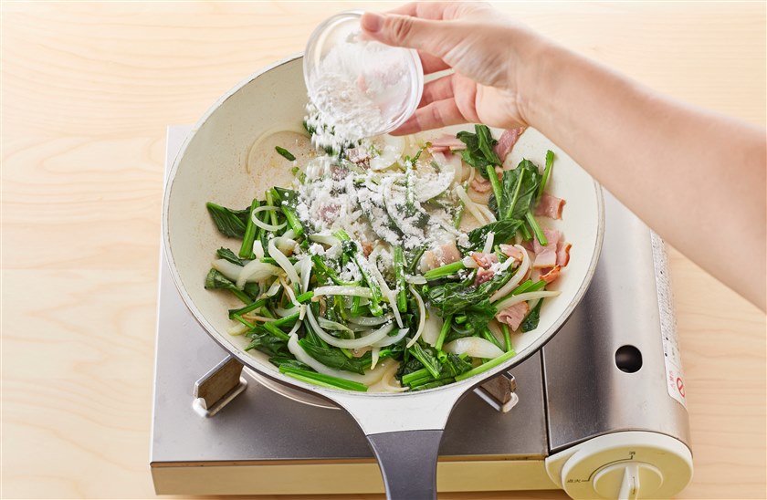 ほうれん草とベーコンのクリームパスタの作り方_2_1