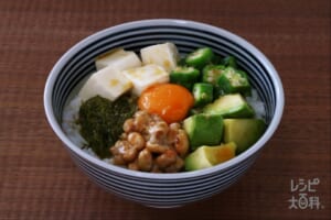 中華風ねばねば丼