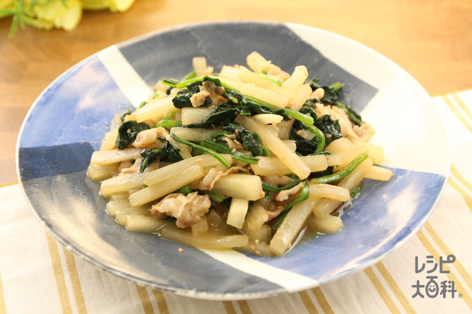 大根と豚バラのオイスター炒め(大根+ほうれん草を使ったレシピ)