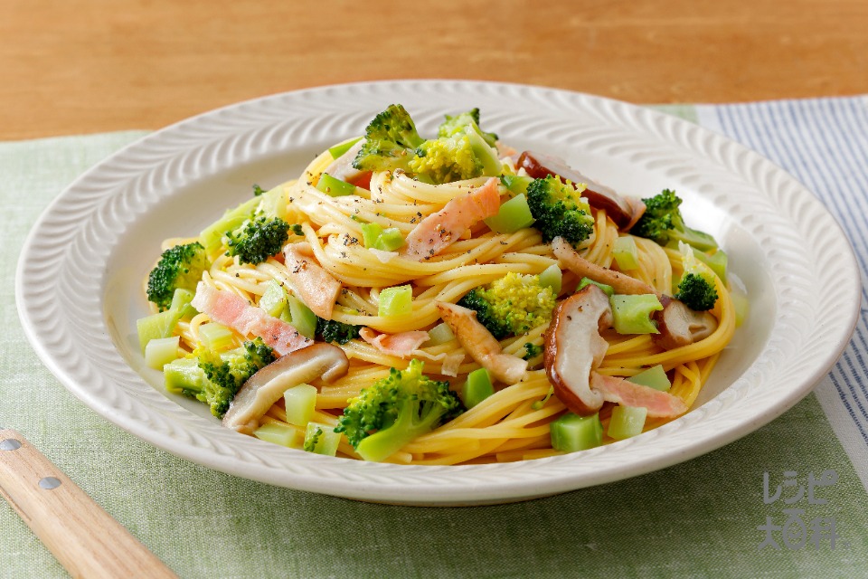 まるごとブロッコリーのワンパンパスタ