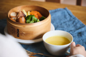 スープがあるから自由になれる。 有賀薫さんがすすめる、スープのある日の献立のヒント