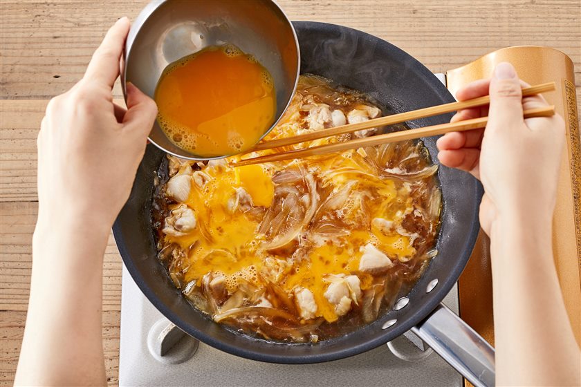 とろ～り卵に仕上げる！基本の親子丼の作り方_1_1