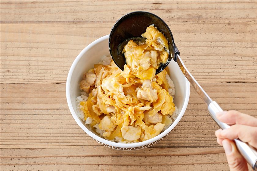 とろ～り卵に仕上げる！基本の親子丼の作り方_2_1