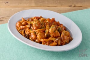 チキンとキノコのトマトクリームソース