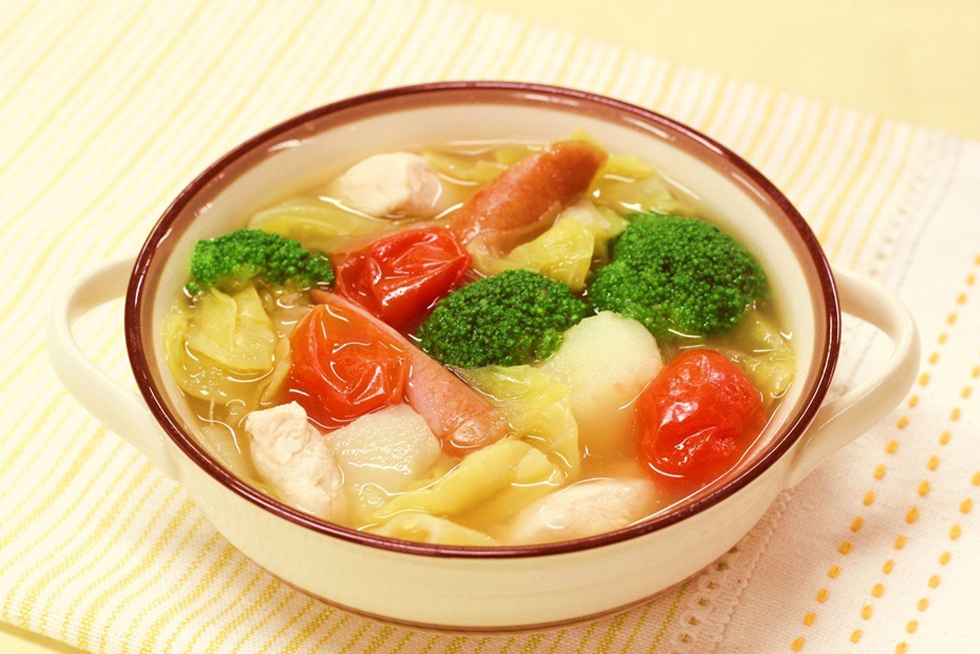 新玉ねぎ、新キャベツ、菜の花。 心もカラダも温まる 春野菜スープレシピ