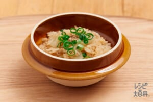 鶏白湯仕立ての勝浦タンタンメン風釜飯