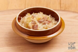 コンソメ仕立ての岐阜名物合体釜飯