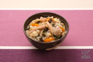 玉ねぎの皮だしで“餅もち”中華おこわ風