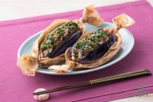 とろっとジューシー♪ピリ辛にらだれのなすドック