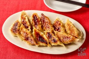 肉汁じゅわっと肉餃子
